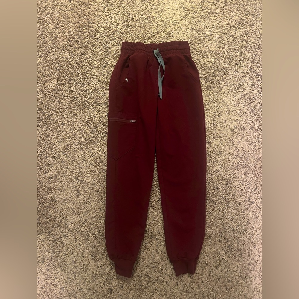 XXS-petite FIGS burgundy joggers. Worn only once!